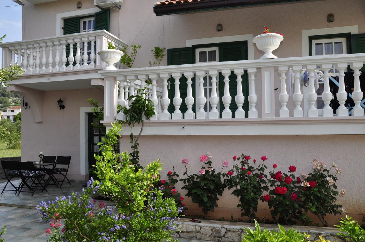 Apartament Veky Jezera Zewnętrze zdjęcie